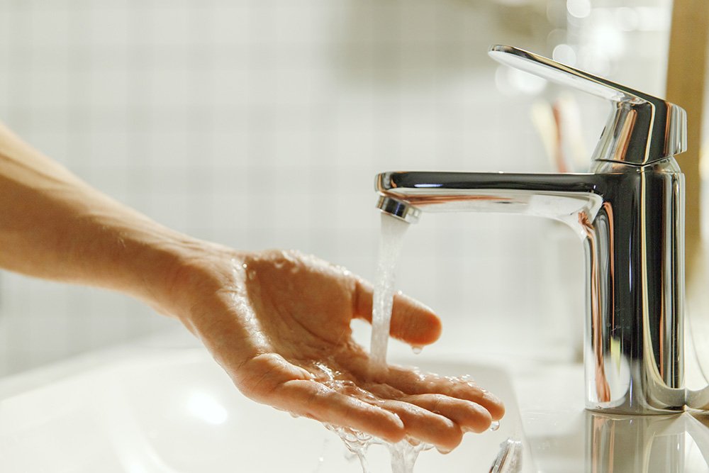 Man Washing And Cleaning Her H 292086409